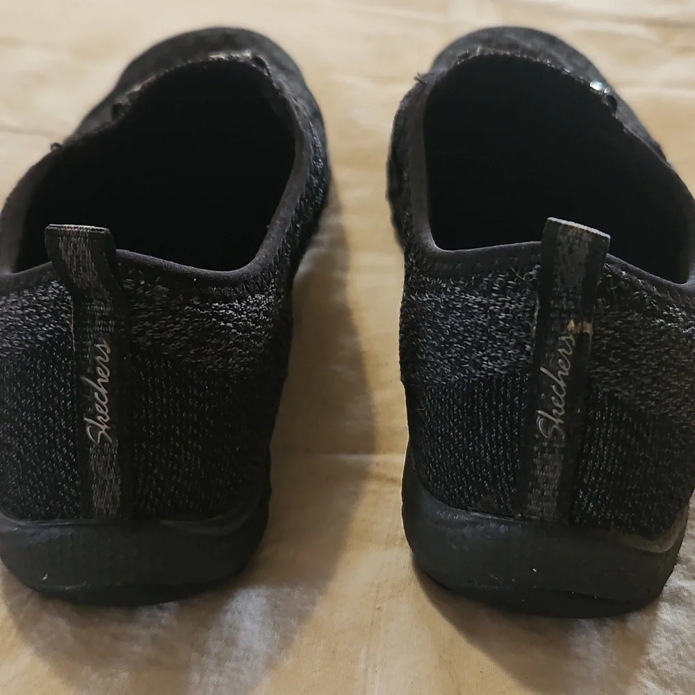 Skechers Women's Black Knit Slip-On Sneakers 7 - Picture 4 of 7